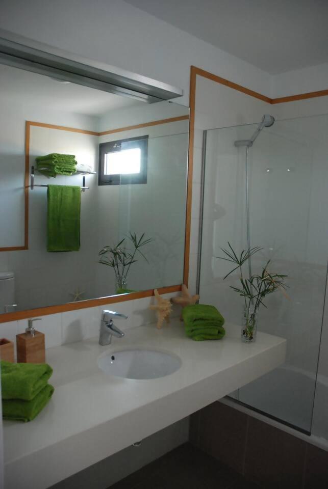 Nazaret El Tucan Vistas En 3 Dormitorios Y Piscina מראה חיצוני תמונה