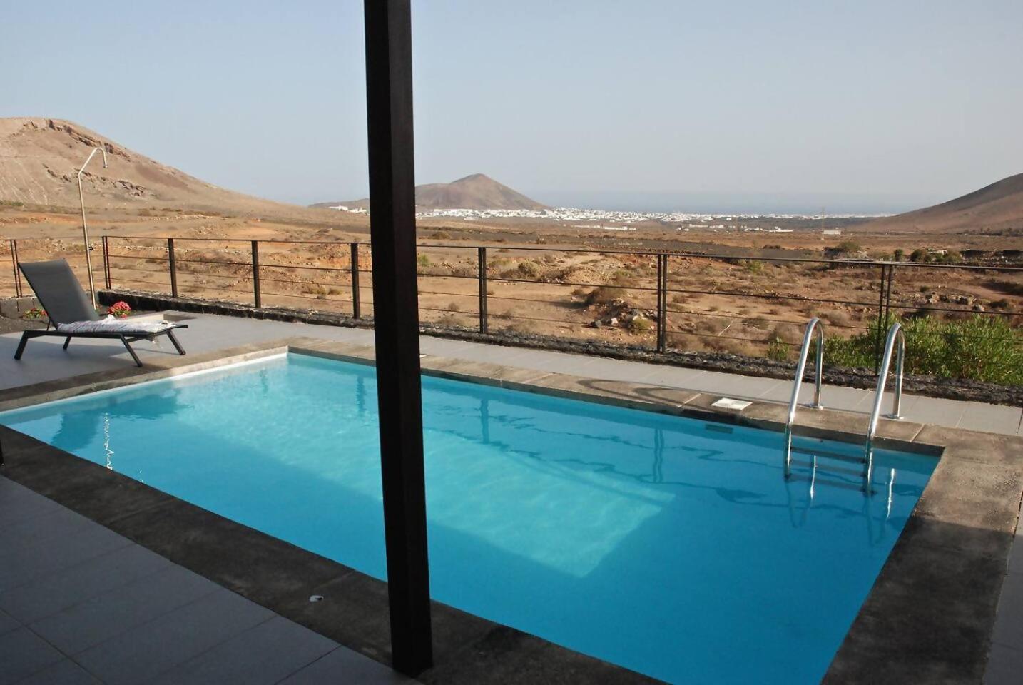 Nazaret El Tucan Vistas En 3 Dormitorios Y Piscina מראה חיצוני תמונה